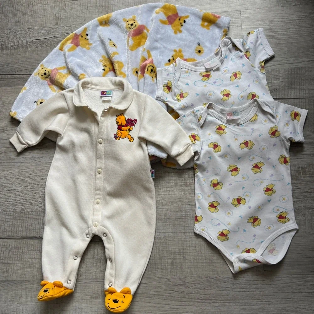 Vintage Winnie the Pooh Baby Bundle Sleeper Bodysuits Blanket Set White Yellow